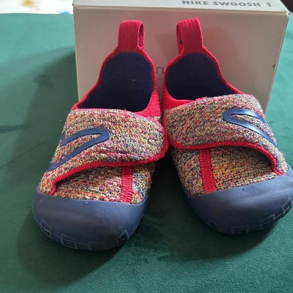 Nike Swoosh 1 5c - Picture 1 of 5